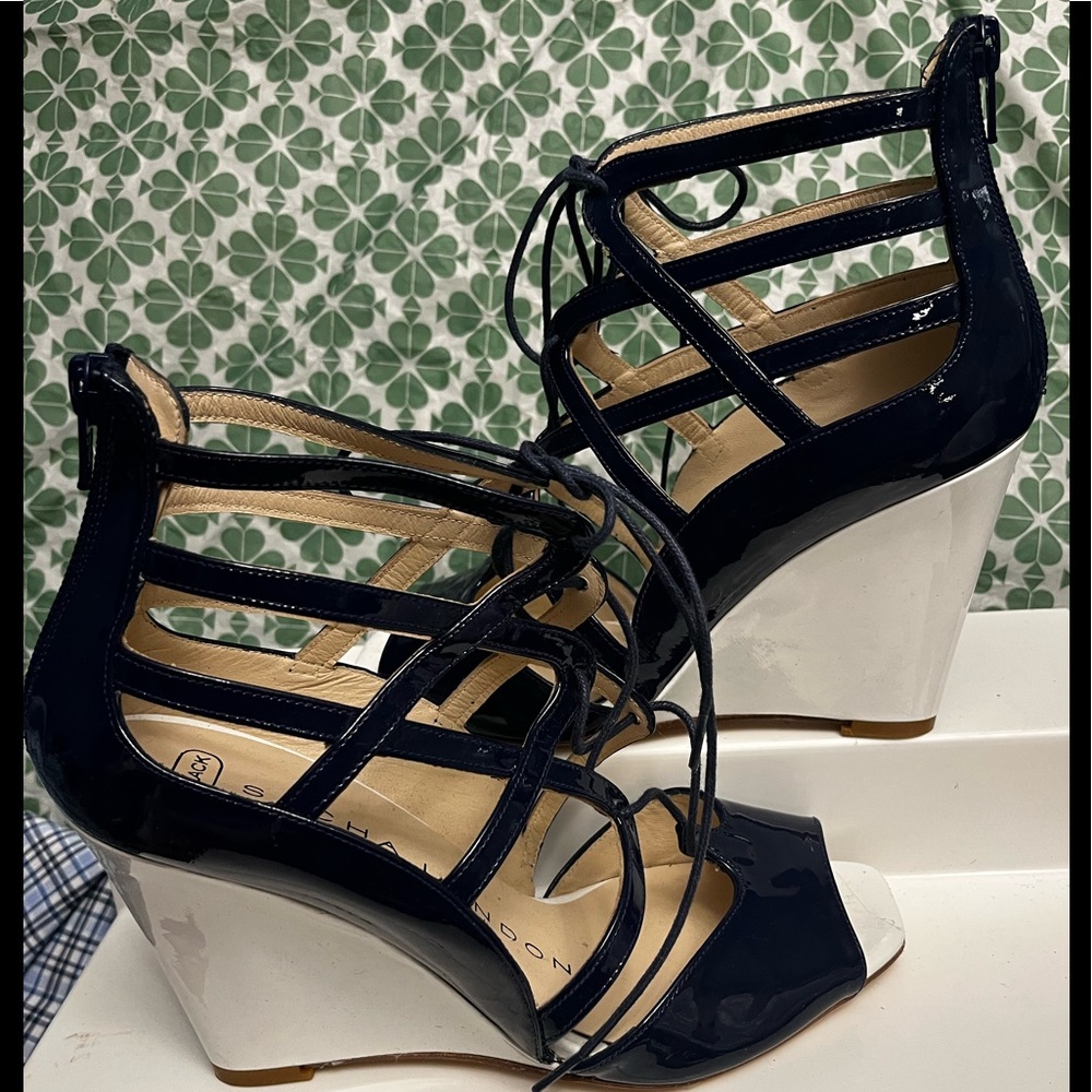 New Womans Sasha London Navy Wesfes w/ lots of height and style!!